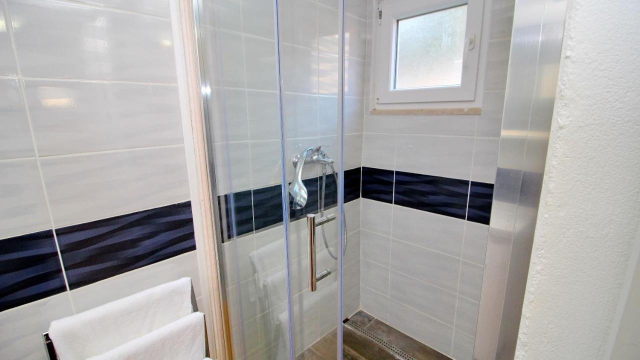 Holiday Home Bili Zal Вела-Лука Экстерьер фото
